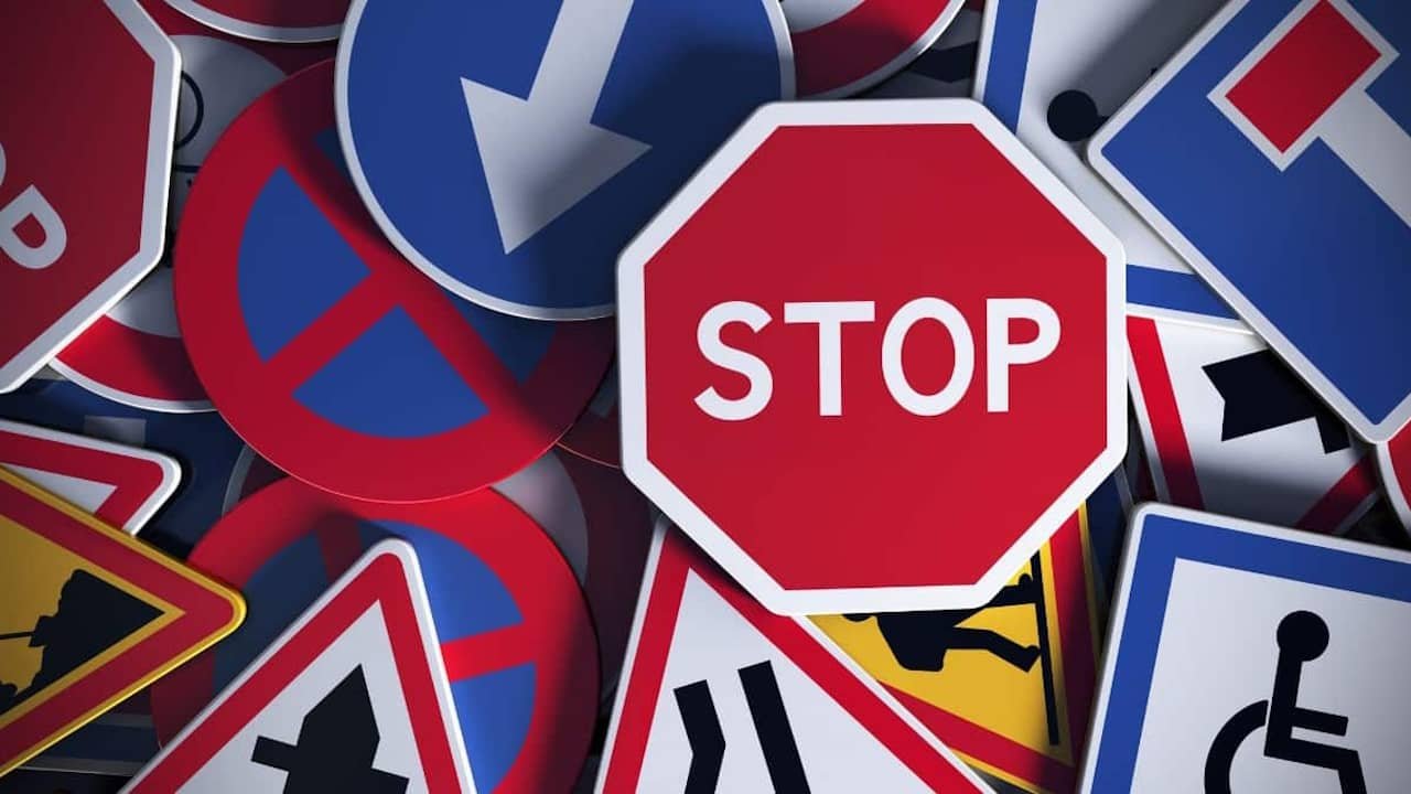 Worauf Müssen Sie Sich Bei Diesem Verkehrszeichen Einstellen Wind Wie verhalten Sie sich bei diesem Verkehrszeichen? Regeln & Hinweise